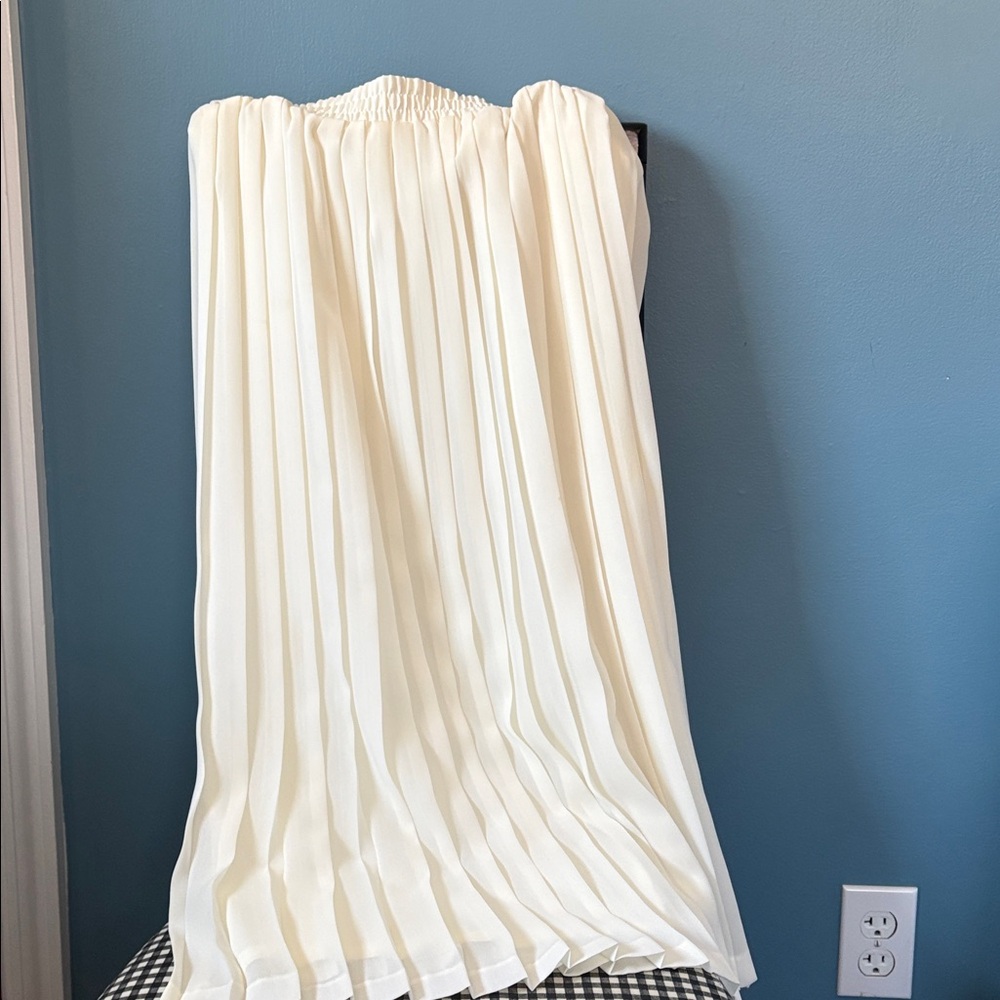 Leslie Fay Cream Color A-Line Skirt